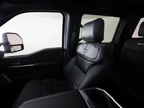 Used 2025 Ford F250 Platinum image 43