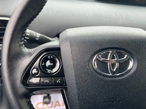 Used 2022 Toyota Prius AWD image 19
