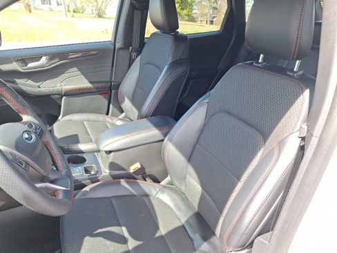 Certified 2025 Ford Escape ST-Line w/ Equipment Group 301A image 13