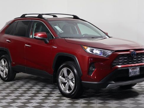 Used 2021 Toyota RAV4 Limited AWD/4WD image 3