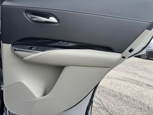 Used 2019 Cadillac XT4 Premium Luxury FWD image 31