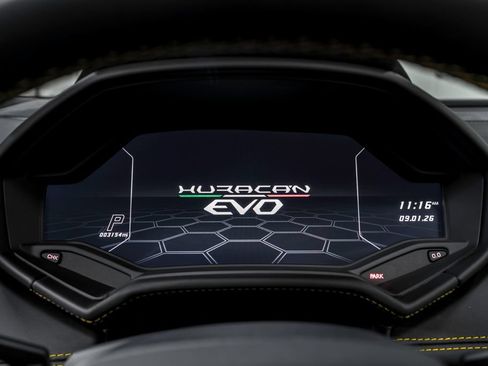 Used 2022 Lamborghini Huracan EVO RWD image 14