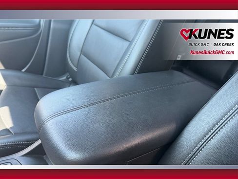 Used 2024 GMC Terrain SLT w/ LPO, Floor Liner Package AWD/4WD image 30