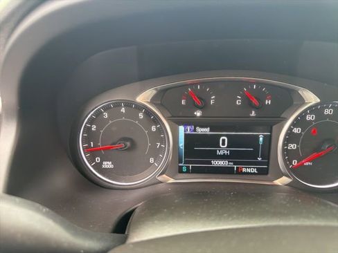 Used 2017 GMC Acadia SLE w/ Driver Alert Package I AWD/4WD image 27
