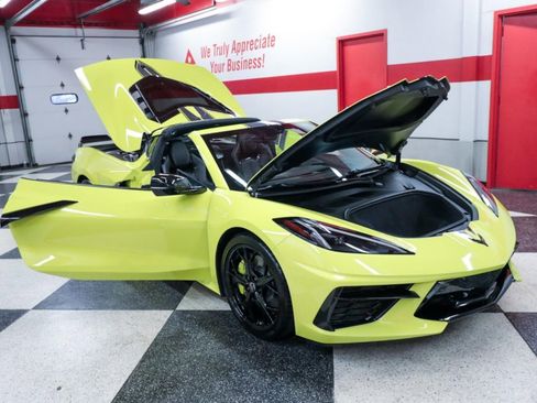 Used 2022 Chevrolet Corvette Stingray Premium Cpe w/ Z51 Performance Package image 38