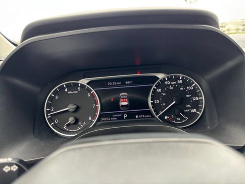 Used 2025 Nissan Rogue SV FWD image 42