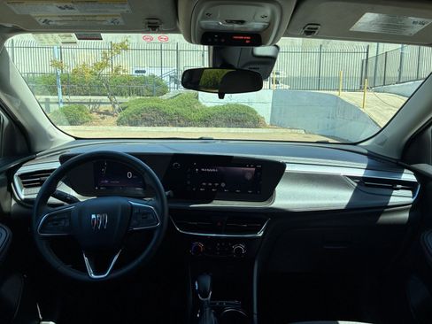 Used 2025 Buick Encore GX Preferred image 32