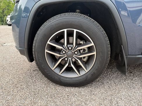 Used 2020 Jeep Grand Cherokee Limited RWD image 10