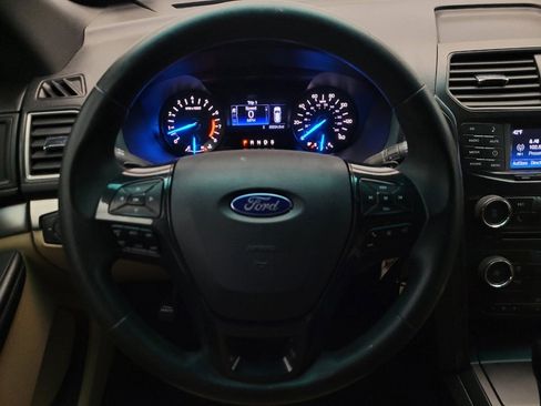 Used 2016 Ford Explorer image 22