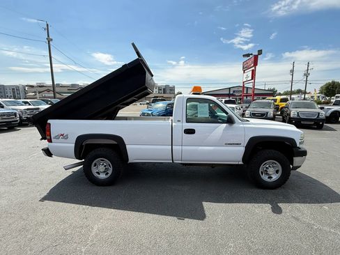 Used 2002 Chevrolet Silverado 2500 4x4 Regular Cab image 6