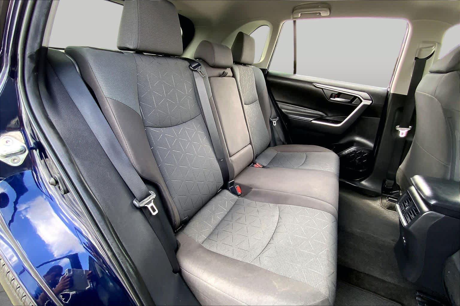 Used 2023 Toyota RAV4 XLE FWD image 19