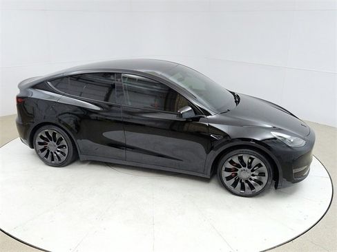 Used 2023 Tesla Model Y Performance image 20