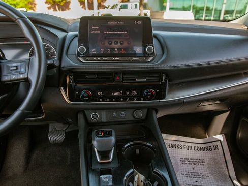 Used 2022 Nissan Rogue SV w/ SV Premium Package AWD/4WD image 15