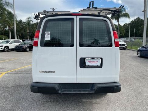 Used 2021 Chevrolet Express 2500 w/ Driver Convenience Package RWD image 8
