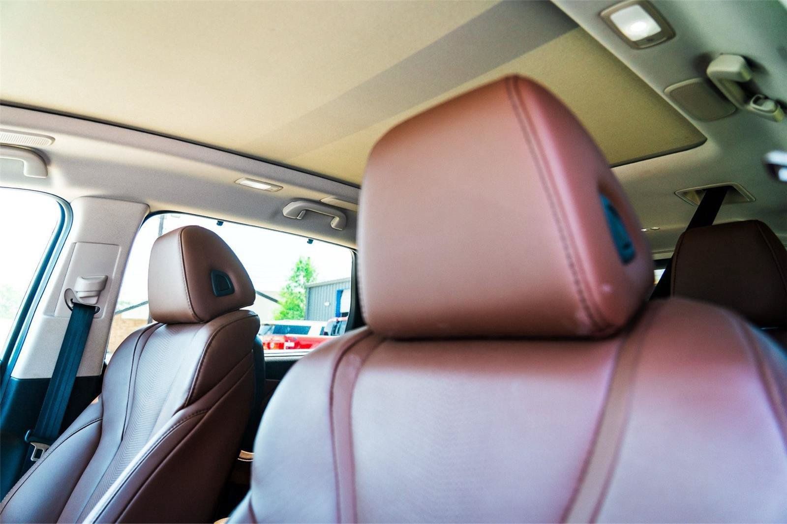 Used 2025 Acura MDX w/ Technology Package AWD/4WD image 9