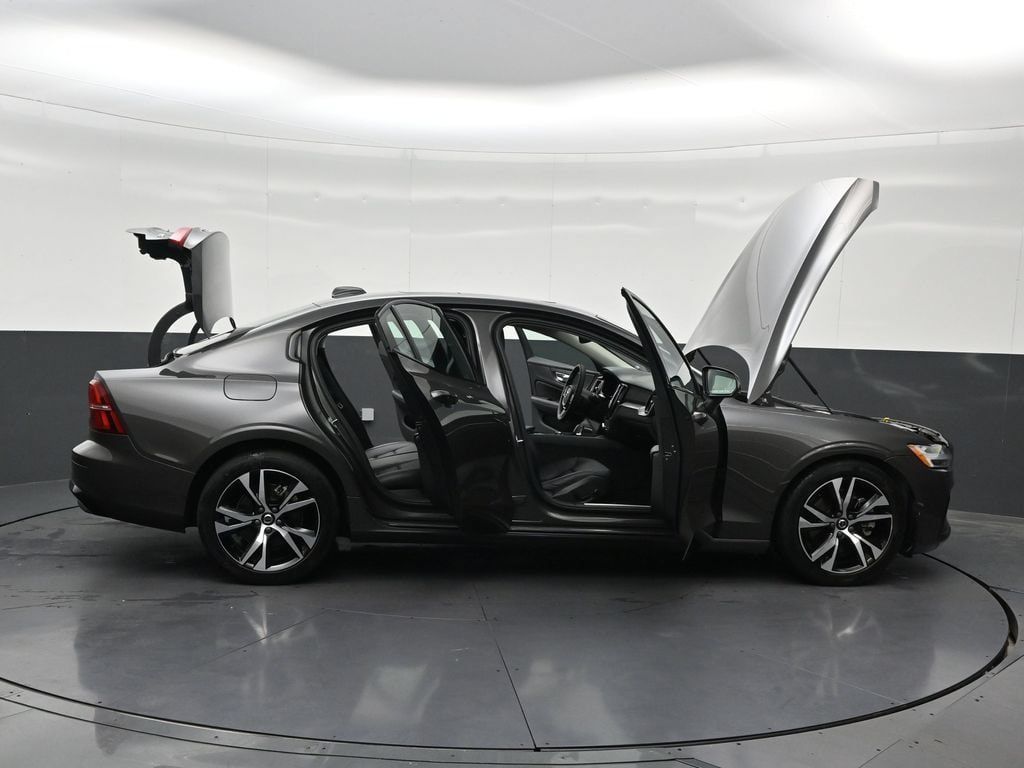 Certified 2024 Volvo S60 B5 Core FWD image 34