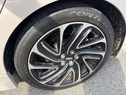 Used 2020 Lincoln MKZ Reserve w/ Elements Package image 10