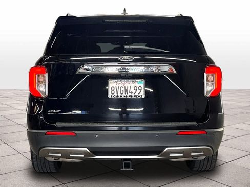 Used 2021 Ford Explorer XLT w/ Equipment Group 202A RWD image 7