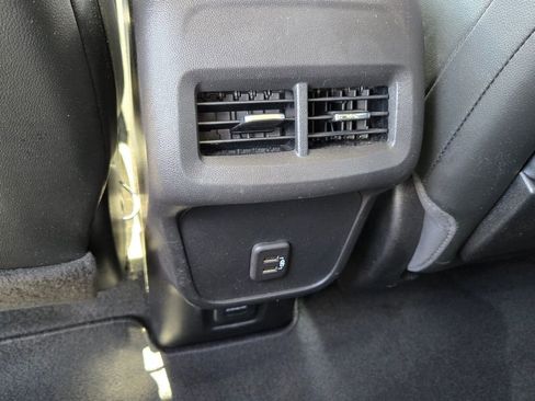 Used 2023 GMC Terrain SLT FWD image 15
