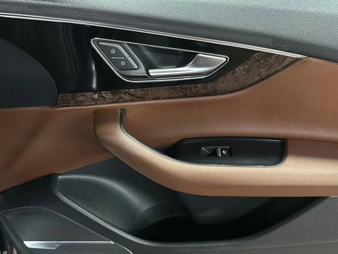 Used 2018 Audi Q7 3.0T Premium Plus w/ Premium Plus Package image 24