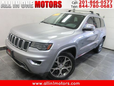 Used 2018 Jeep Grand Cherokee Limited AWD/4WD image 1