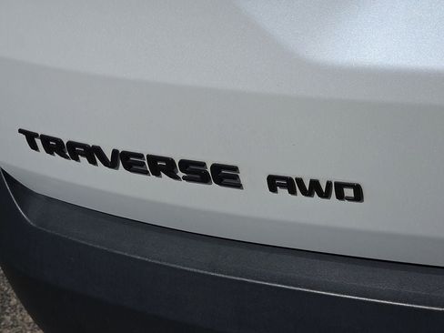 Used 2023 Chevrolet Traverse RS AWD/4WD image 16