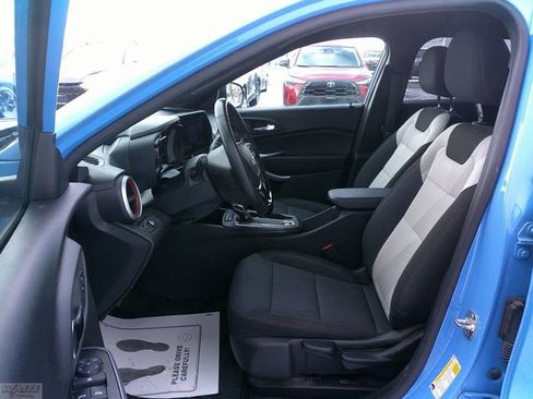 Used 2024 Chevrolet Trax RS w/ Driver Confidence Package image 19