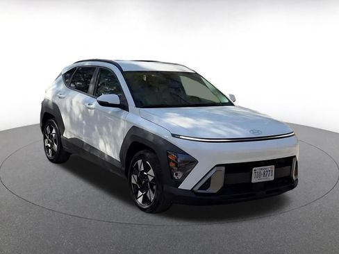 Used 2025 Hyundai Kona SEL image 3