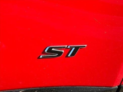 New 2025 Buick Envision Sport Touring image 5