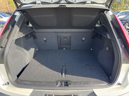 Used 2021 Volvo XC40 T5 R-Design w/ Advanced Package image 26