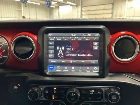 Used 2022 Jeep Wrangler Unlimited Rubicon w/ Dual Top Group image 16