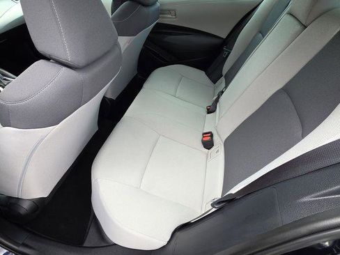 Certified 2022 Toyota Corolla LE FWD image 9