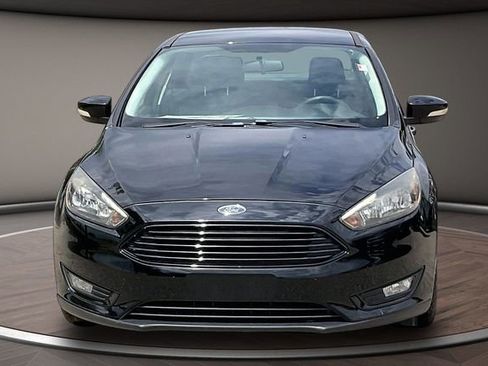 Used 2017 Ford Focus SE FWD image 3