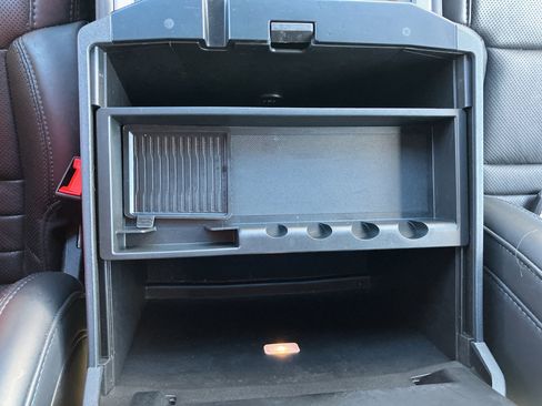 Used 2025 Ford F350 Platinum image 23