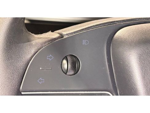 Used 2025 Tesla Model X image 24