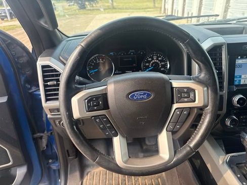 Used 2017 Ford F150 Lariat w/ Equipment Group 502A Luxury AWD/4WD image 13