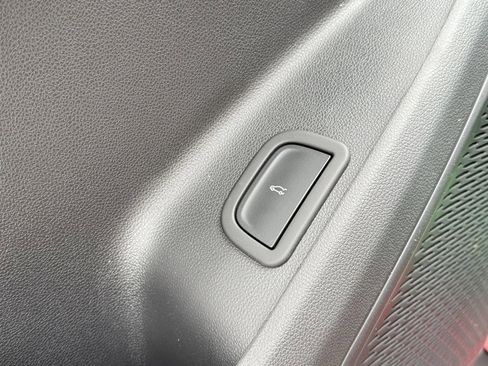 New 2026 Chevrolet Traverse LT w/ Driver Confidence Package image 28