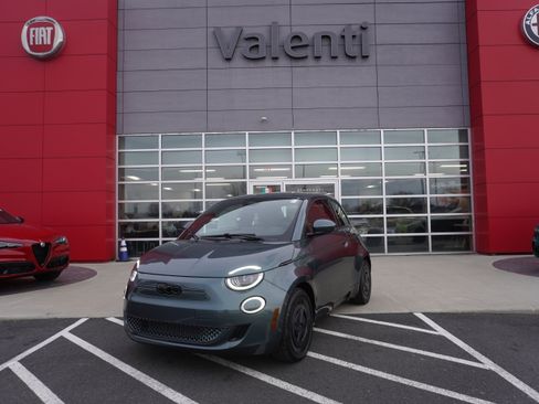 New 2025 FIAT 500 e image 1