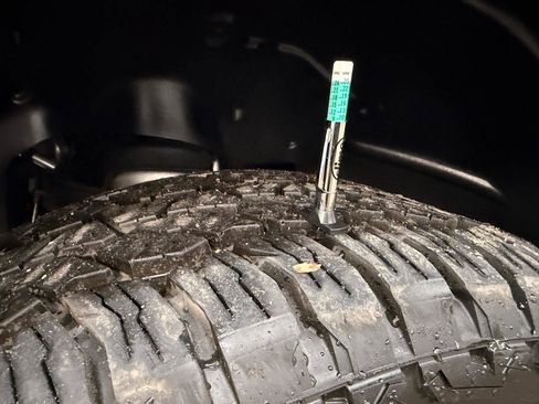 Used 2019 RAM 1500 Limited AWD/4WD image 9