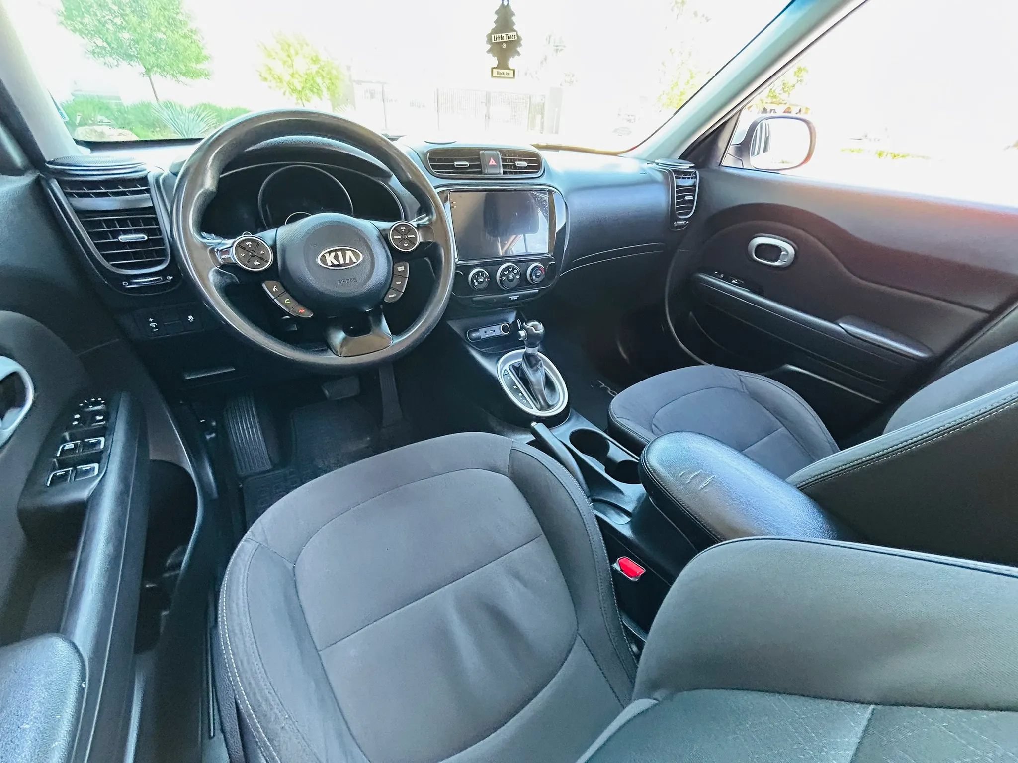 Used 2017 Kia Soul FWD image 20