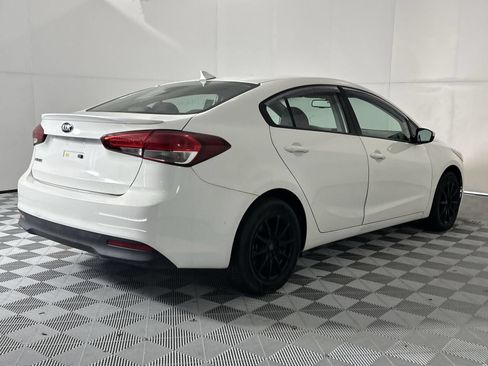 Used 2017 Kia Forte LX FWD image 8