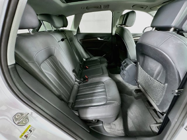 Used 2023 Audi Q5 2.0T Premium w/ Convenience Package AWD/4WD image 27