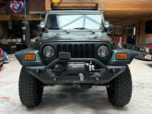 Used 2003 Jeep Wrangler Sahara AWD/4WD image 2