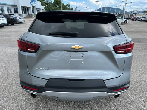 Used 2025 Chevrolet Blazer LT FWD image 6