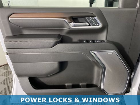 Used 2025 GMC Sierra 2500 Denali w/ Snow Plow Prep/Camper Package image 15