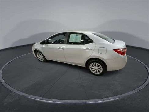 Used 2019 Toyota Corolla LE image 6