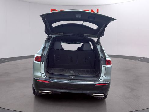 Used 2024 Buick Enclave Essence w/ Experience Buick Package FWD image 12
