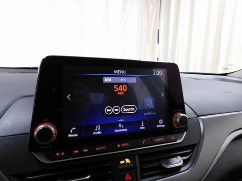 Used 2024 Nissan Altima 2.5 SR image 26