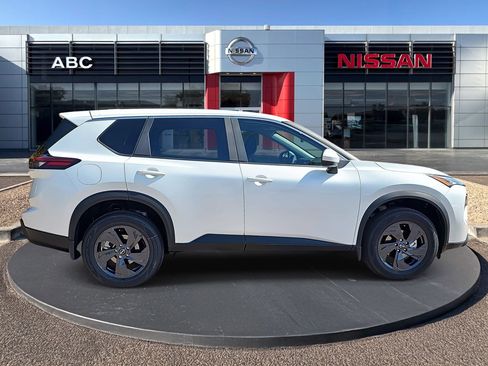 New 2026 Nissan Rogue SV w/ Cold Weather Package AWD/4WD image 4