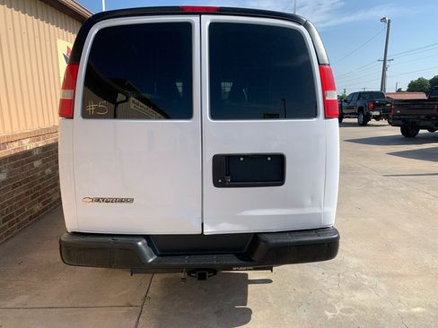 Used 2021 Chevrolet Express 2500 w/ Driver Convenience Package RWD image 19